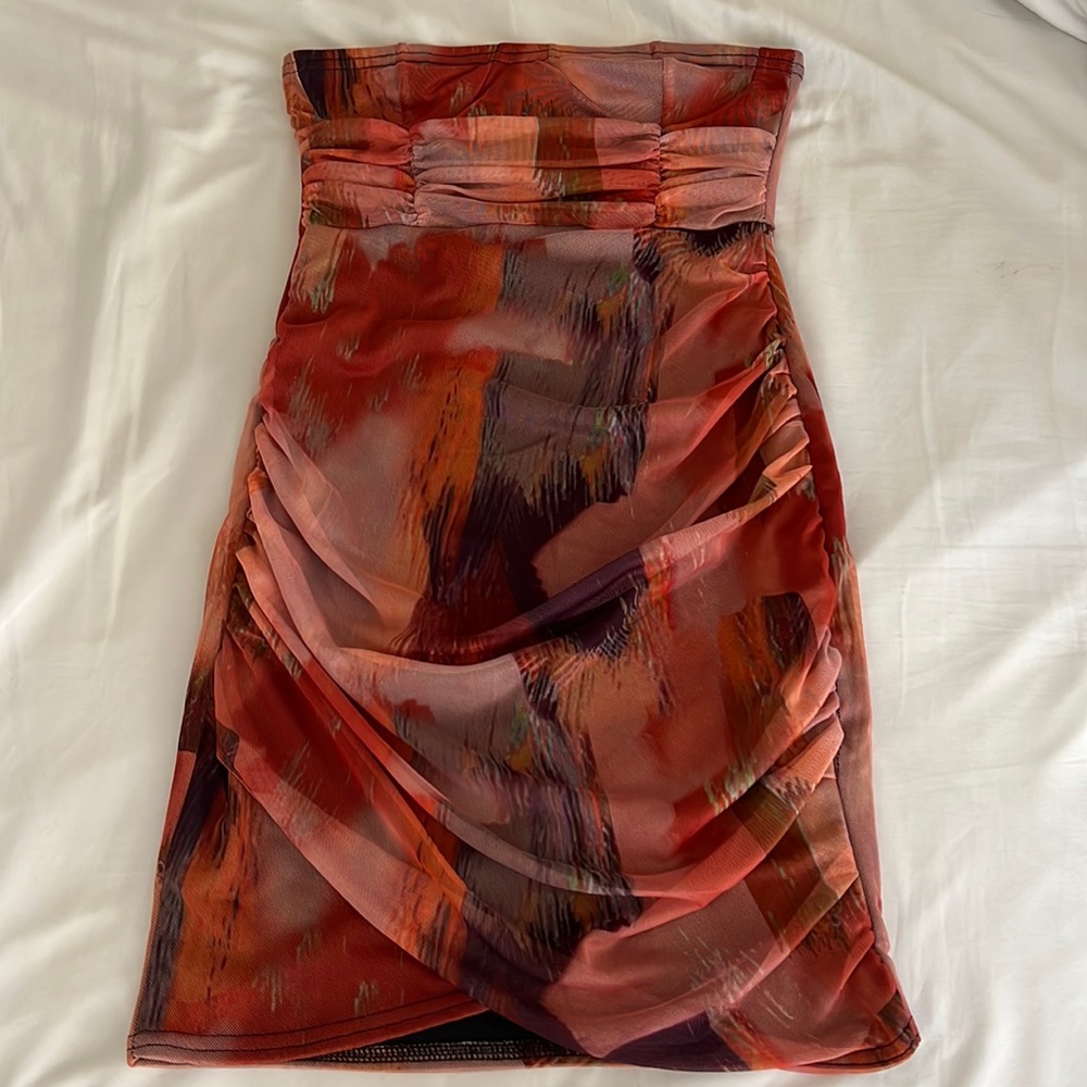 Pretty Little Thing strapless dress